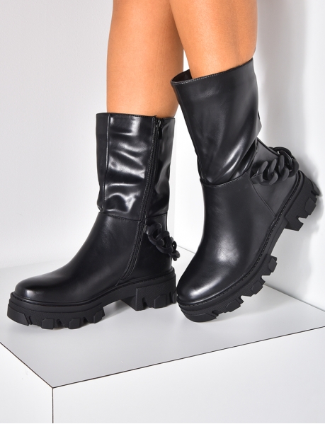 Faux leather boots with links