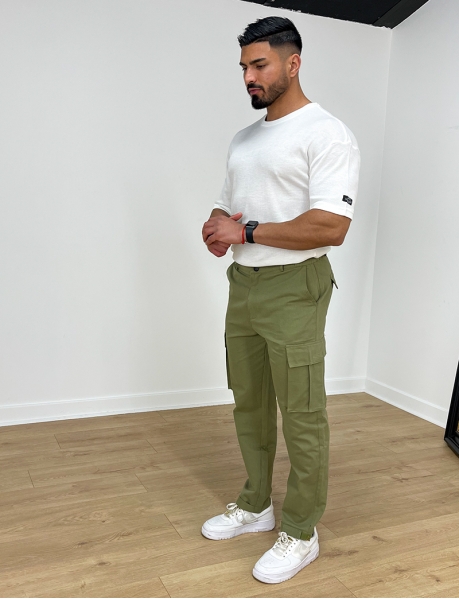 Cargo trousers with Velcro at the ankles