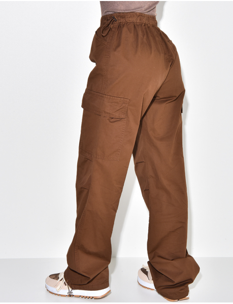 Trousers with pockets
