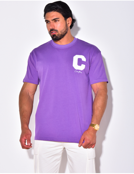 T-Shirt mit "C"-Buchstaben-Motiv