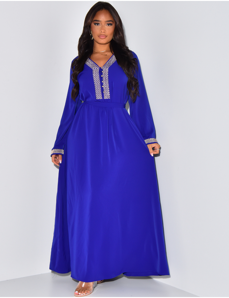 Abaya à coutures et boutons dorés