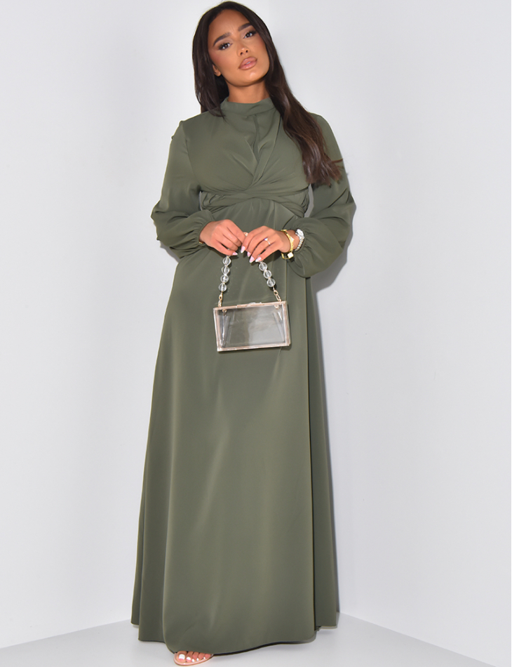 Abaya-Kleid, das vorne geknotet wird.