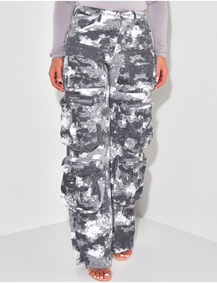 Camouflage pants with cargo pockets