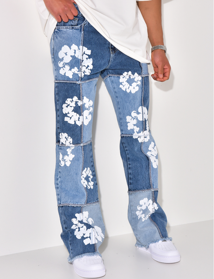 Jeans with two-tone yoke and contrasting motifs