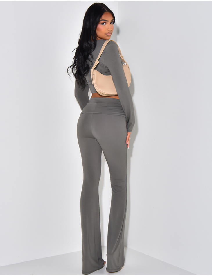 Fluid low-waisted trousers and long-sleeved crop top set